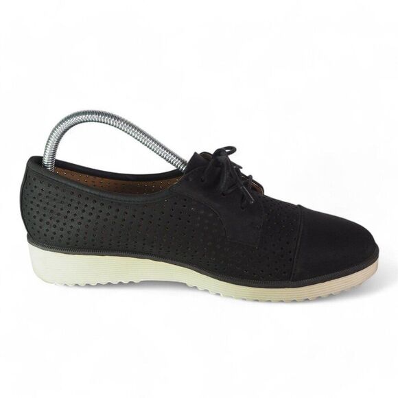 Natural Soul Vivian Faux Nubuck Perforated Lace-up Shoes Black Women's 9.5M - Picture 7 of 11